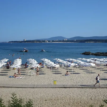 Astara Appartement *